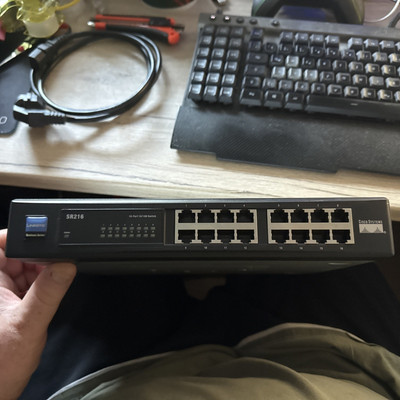 Linksys SR216 v2.0 Small Business 16-Port 10/100 RJ-45 Network Switch Cisco