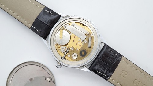 Vintage men's CHAIKA 2350 soviet quartz USSR white dial dress watch - Picture 14 of 14