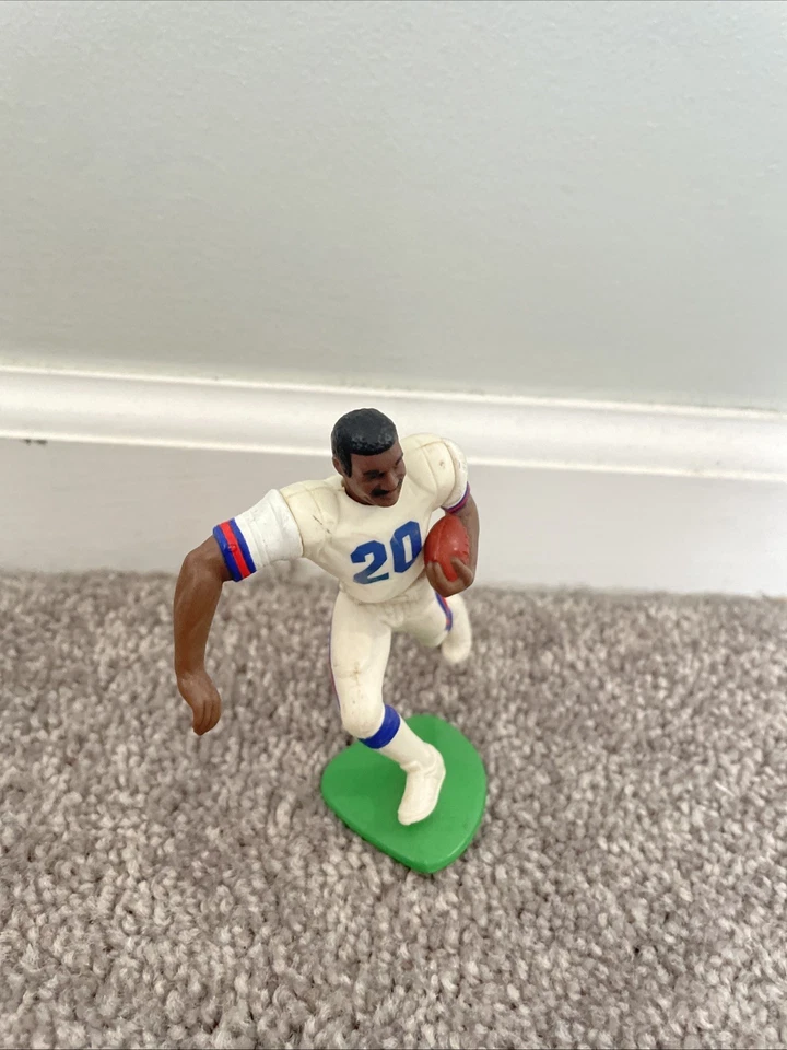 Lote de 3 bonecos colecionáveis de jogadores de futebol americano da NFL da década de 1990  - Imagem 4 de 4