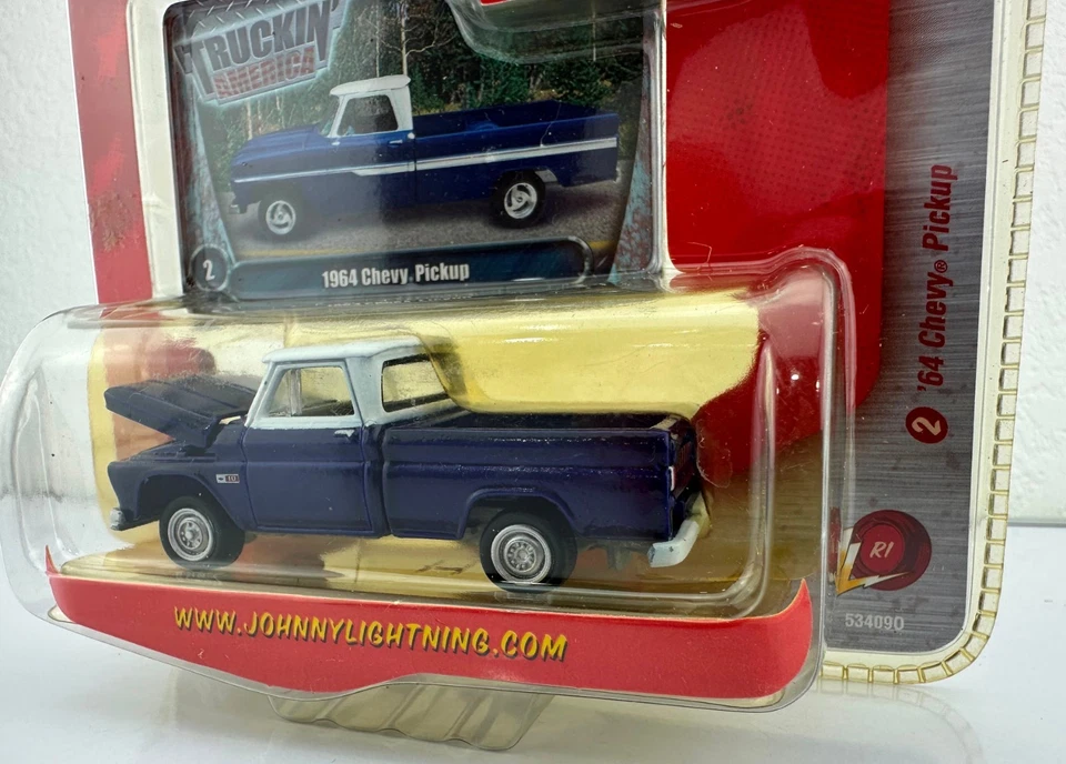 Johnny Lightning Truckin' America "1964 Chevy Pickup" diecast 1:64. R1 Foto 3 de 4