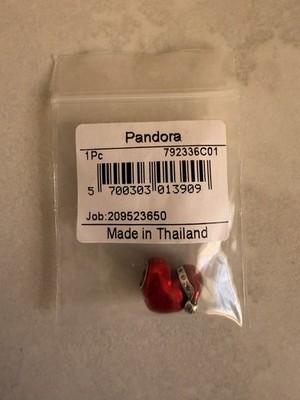 NEU Authentisch PANDORA Metallic Rot Weihnachten Herz Charm - 792336C01 NICHT MEHR ERHÄLTLICH