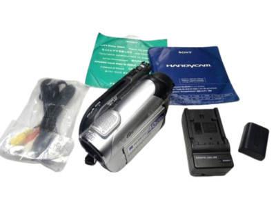 Sony DCR-DVD108 DVD Handycam Camcorder 40x Optical Zoom w Night Shot & Accessory