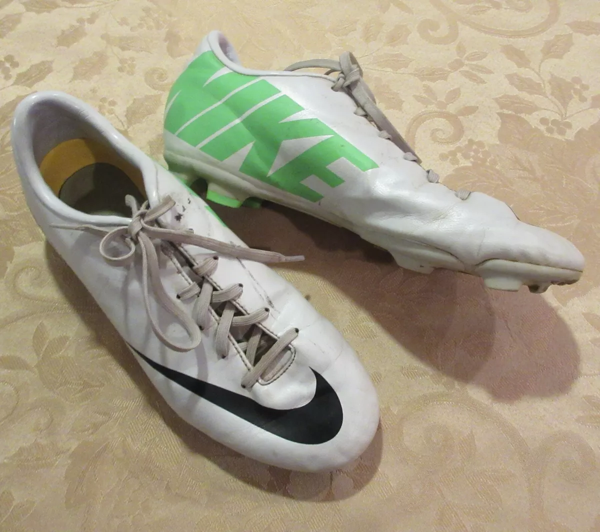 Green youth shop soccer cleats