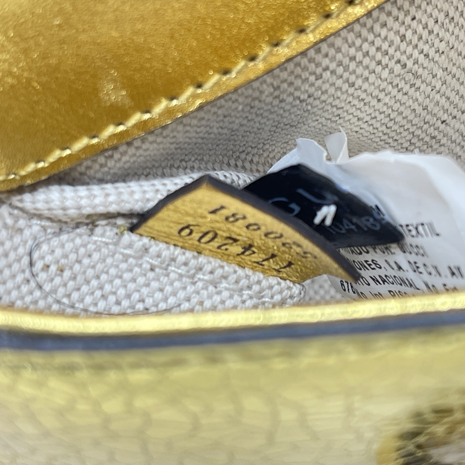 Gucci Mini Horsebit 1995 Asymmetric Shoulder Bag Metallic Leather Gold Pre-Owned thumbnail 18