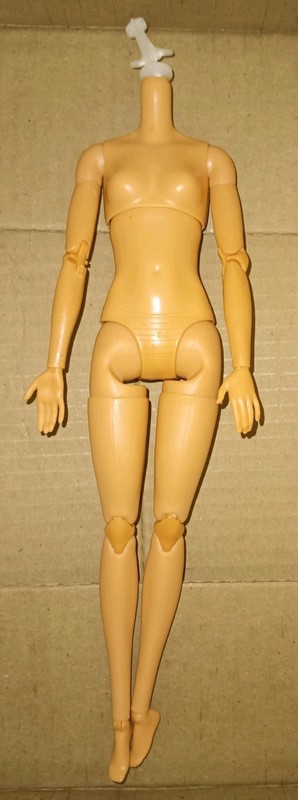 Lot Of 6 Barbie Bodies  3 Are MTM