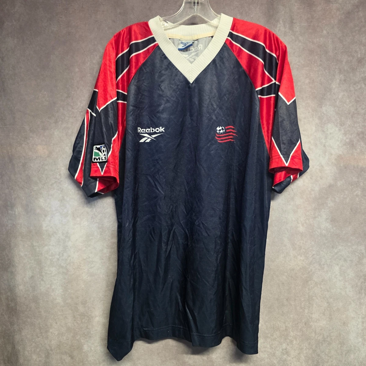 Preços baixos em Camisas de Times Internacionais Reebok New