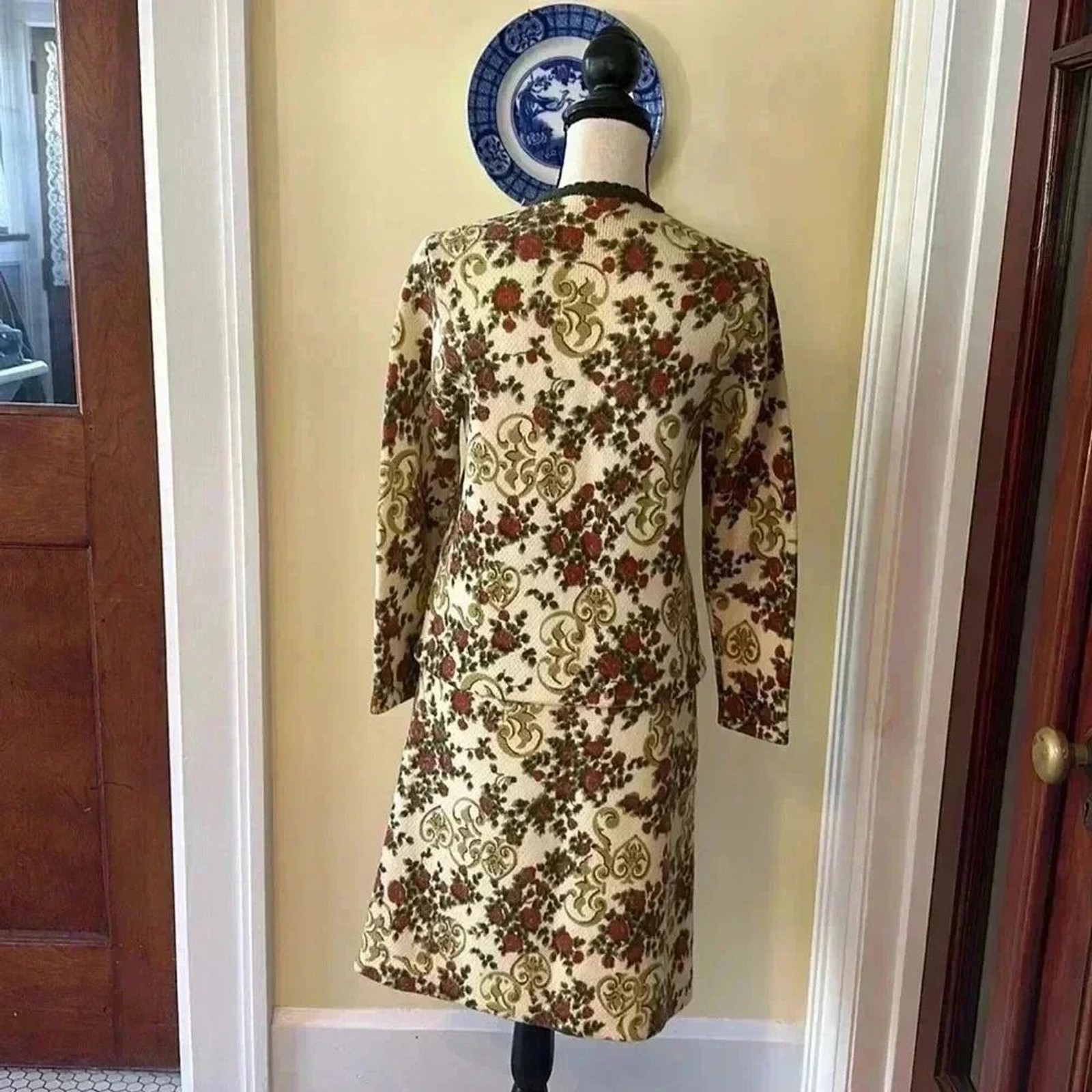 Siegel (German) | 60’s Virgin Wool Blend, 2-Piece Floral Skirt & Jacket Set image 3