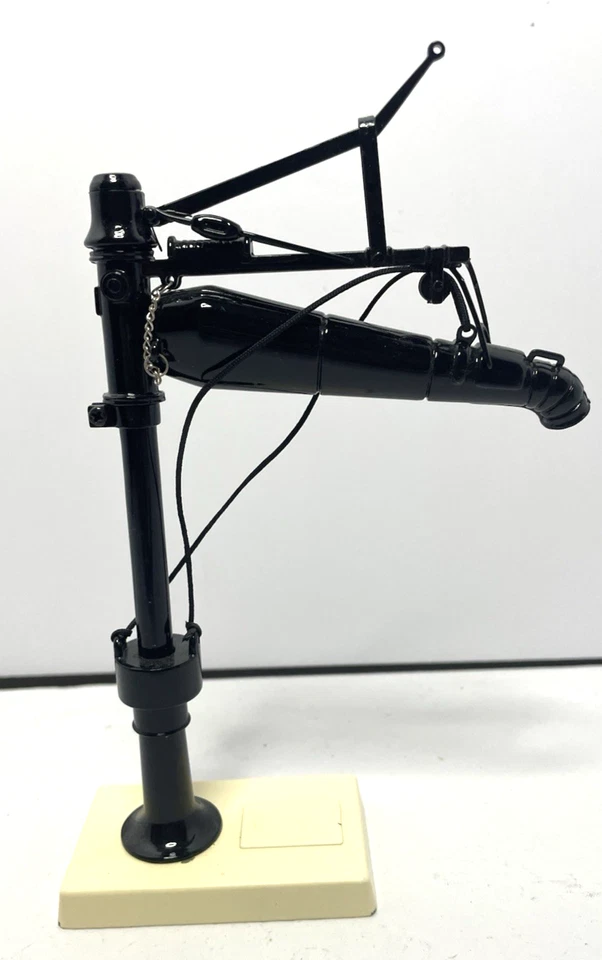 Rail King MTH 30-11007 Adjustable Black & Cream Water Column O Scale Die Cast - Image 4 of 4