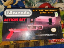 Nintendo NES Action Set NES-001 Console Box Zapper 2 Controllers OEM Vintage
