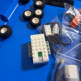 LEGO Education WeDo 2.0 Core Set Robot Brock Programing Toy 45300 Used