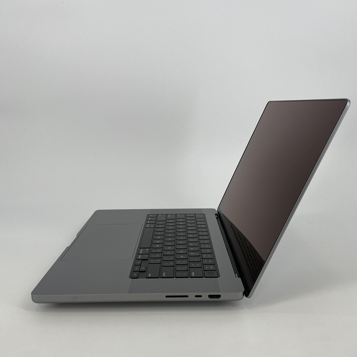 MacBook Pro 16 2021 M1 Pro 10-Core - 16-Core GPU 16GB 512GB Space