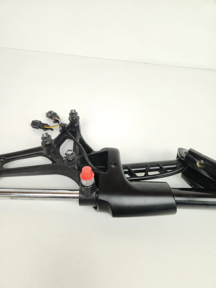 Alerón trasero izquierdo MCLAREN 650S SPIDER 2015-2016 ALERÓN ELEVADOR HIDRÁULICO PUNTAL  Foto 4 de 4