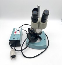 Microscopio svizzero vintage Projectina SN7 0,75x con trasformatore trasformatore