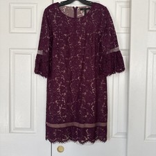 BCBG MAXAZRIA LACE DRESS