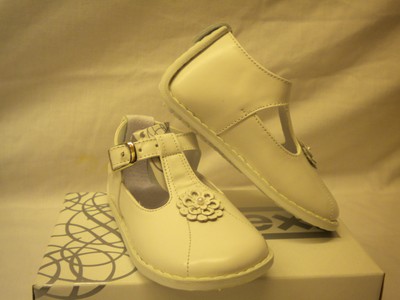 pex white leather shoes