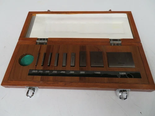 Mitutoyo Gage Block Set - model 516-931 - 9 pieces - Grade 3 - OH11 