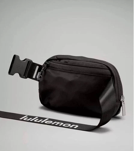Lululemon Everywhere Belt Bag