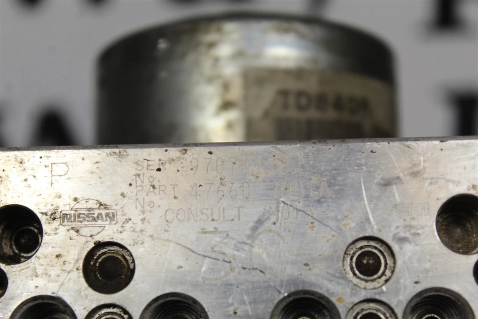 47660JM01A Nissan Rogue 2010  ABS Anti-Lock Brake Pump Control Module 6J5 583 - Imagem 4 de 4