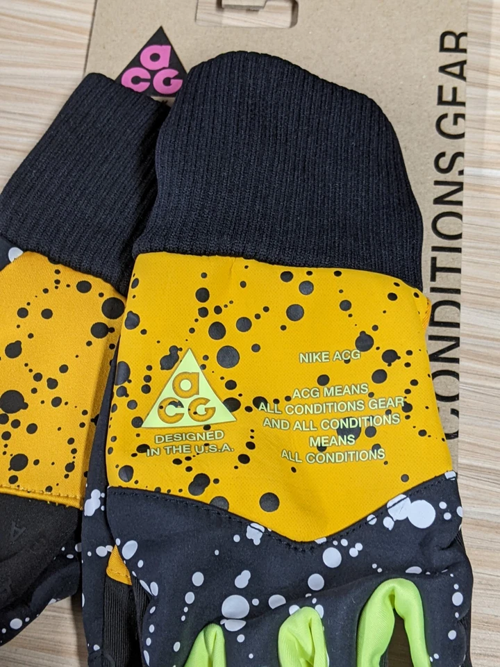 New Nike ACG Shield Running / Winter Gloves - Image 2 of 4
