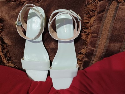 Ann Taylor Celeste Cross Strap Leather Block Heel Sandals Size 10M In Sage