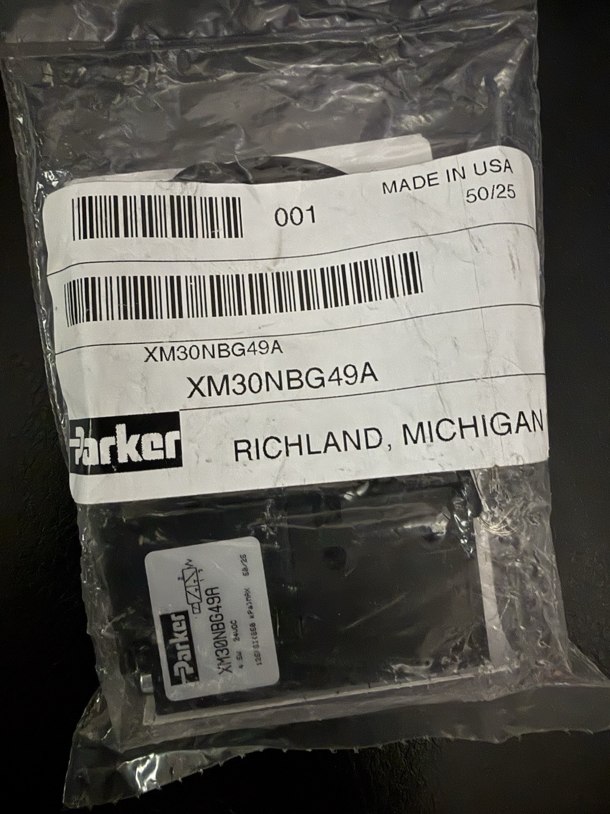 PARKER XM30NBG49A VALVE New In Sealed Bag