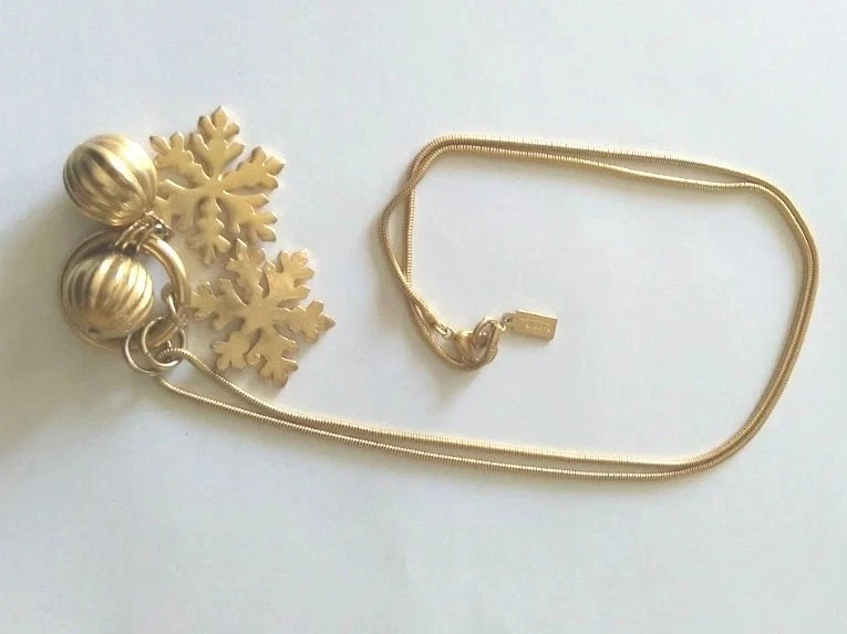 TALBOTS Dijes Festivos de Navidad Bolas Copos de Nieve Vacaciones Collar Tono Dorado 30" Foto 3 de 4