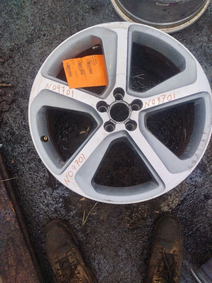 Used Wheel fits: 2014 Audi Q5 19x8 5 spoke arm spoke Grade A - Image 2 of 4