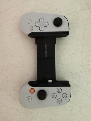 PlayStation Backbone Lightning - Includes iPhone 14 Max Attachment