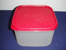 Tupperware  Kompaktus Eidgenosse Vorratsbehälter  quadratisch  2,6 L