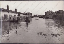 1957 POLESINE CAMERINI strada principale barche alluvione Rovigo Fotografia