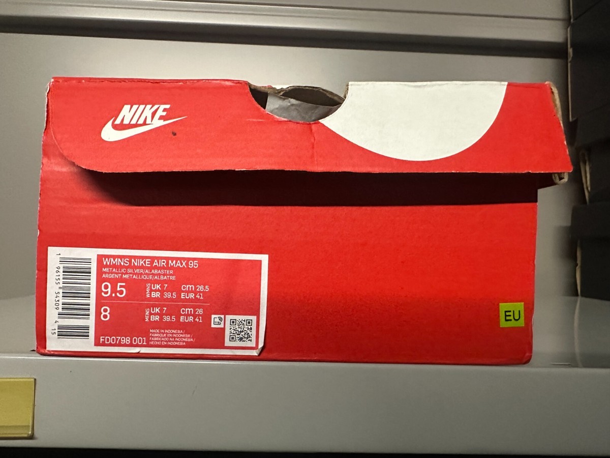 Genuine Nike Air Max 95 ® ( Women UK 5, 5.5, 6 & 7 ) Metallic