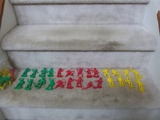 Lot of 25 Tim Mee Marx Plastic Cowboys Indians Figures PLUS EXTRAS 2.5"-3"