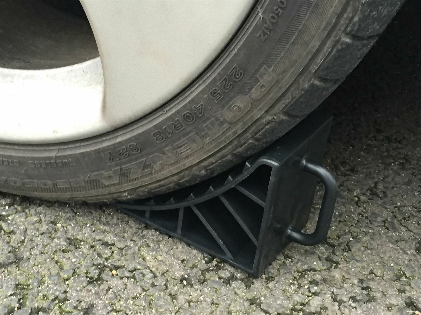 Leisurewize Caravan Wheel Chocks Pair Black Car Boat Trailer Wheel