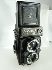 Vintage 1970 Yashica Mat 124 G TLR Camera ,Yashinon 80/3.5 Lens. READ