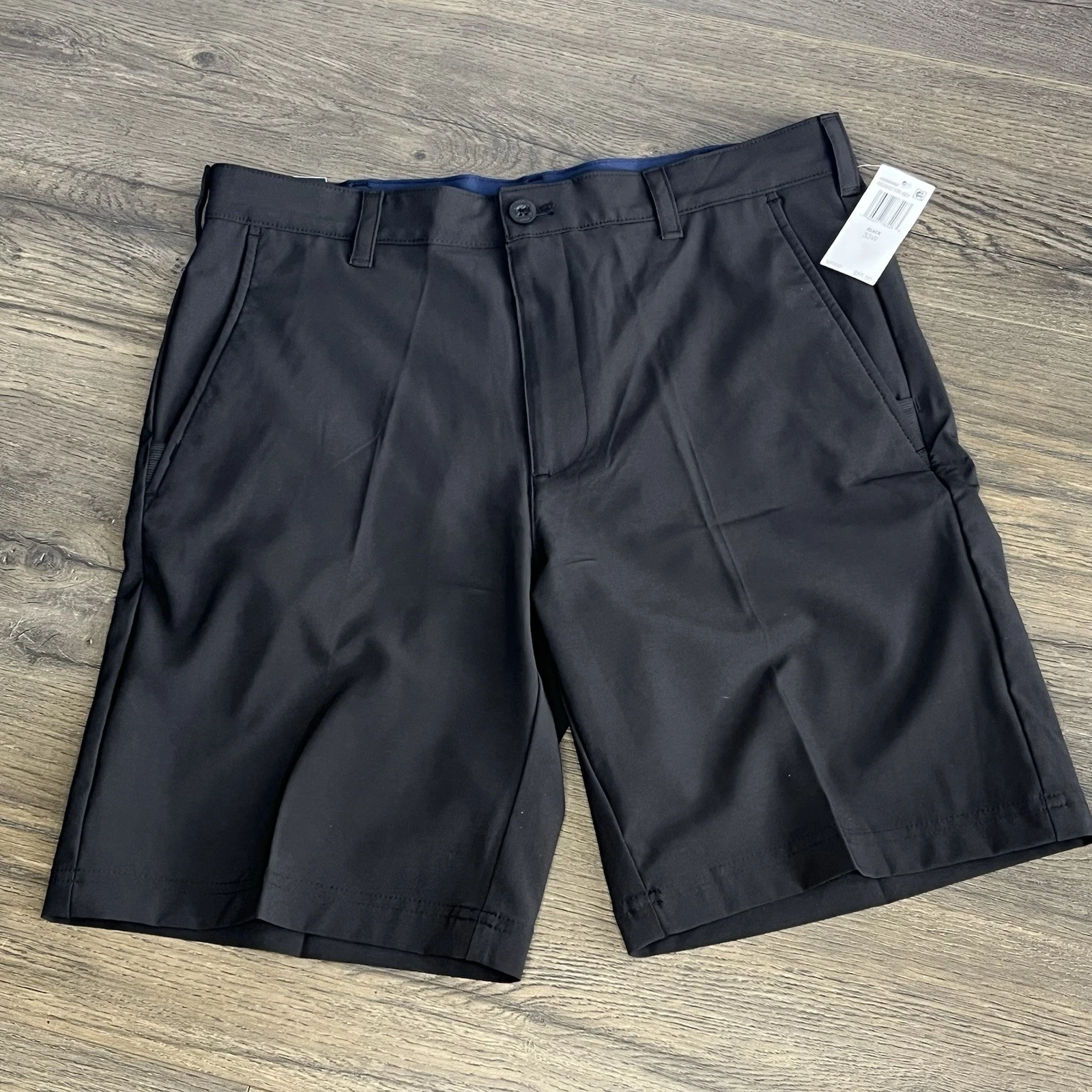 IZOD Golf SwingFlex Shorts Mens Size 33W Black Classic Fit Quick Dry UPF 50 -NWT