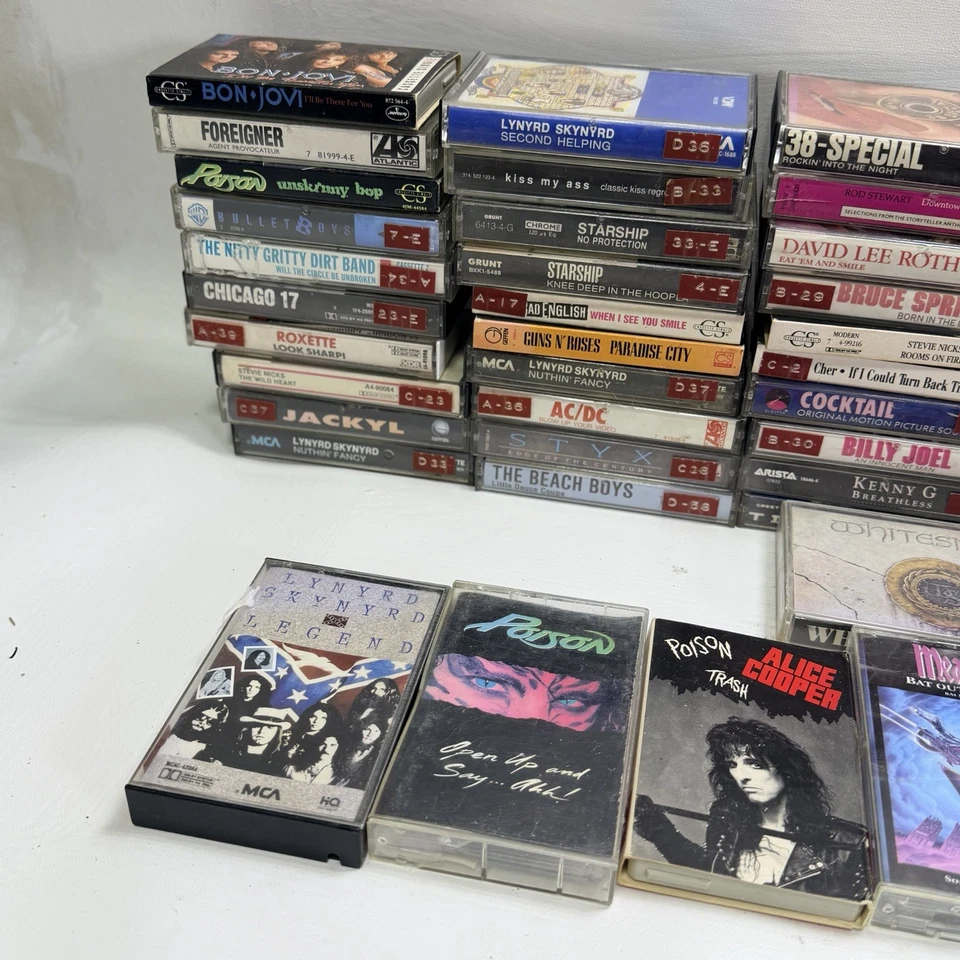 Lot of 94 Rock & Roll Cassette Tapes 70s 80s AC/DC KISS Poison Skynard STYX Etc - Image 2 of 4