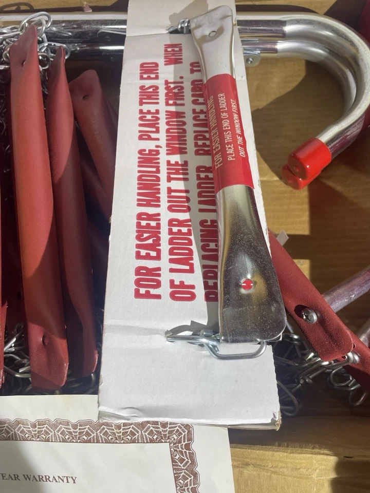 Escalera de seguridad para ventana de escape de incendios Res-Q-Ladder Foto 4 de 4