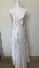 Vtg Natori Embroidered Slip Nightgown Medium