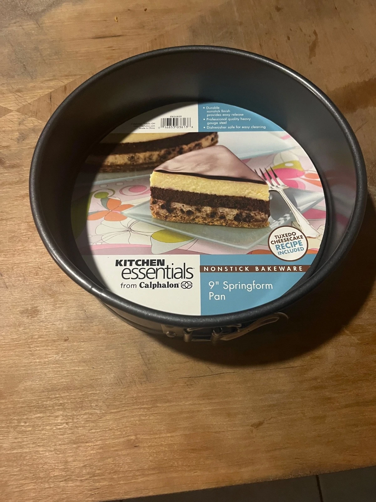 Caphalon Kitchen Essentials 9” Springform Pan, Brand New.