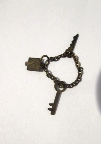 BARBIE...VINTAGE 1962  RALLY DAY CAR KEYS #788..EXCELLENT