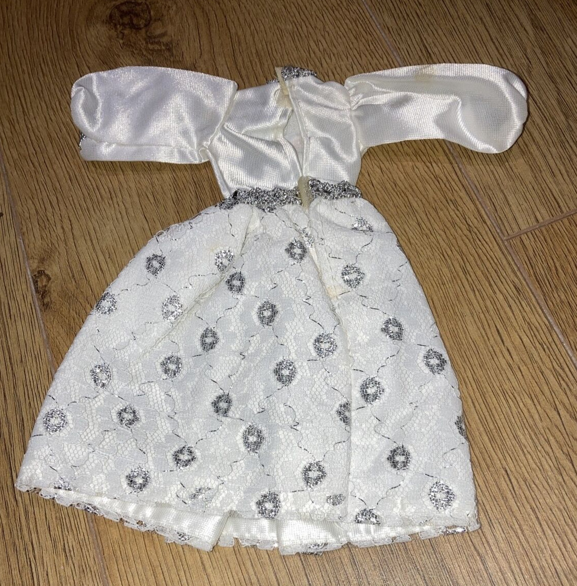 Vintage 1970s Faerie Glen Wedding/Evening Dress & Shawl/Veil for Sindy & Friends 4