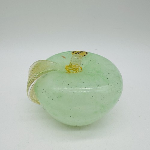 Vintage Murano Apple Shaded Paperweight - Picture 5 of 7