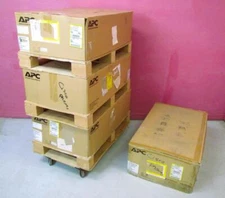 APC Smart UPS RT SURTD5000XL 5000va & 3 SURT192XLBP 192V Battery Pack 200-240V