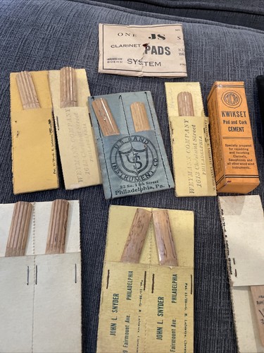 Vintage Lot Of Clarinet Reeds And Old Mouth Piece