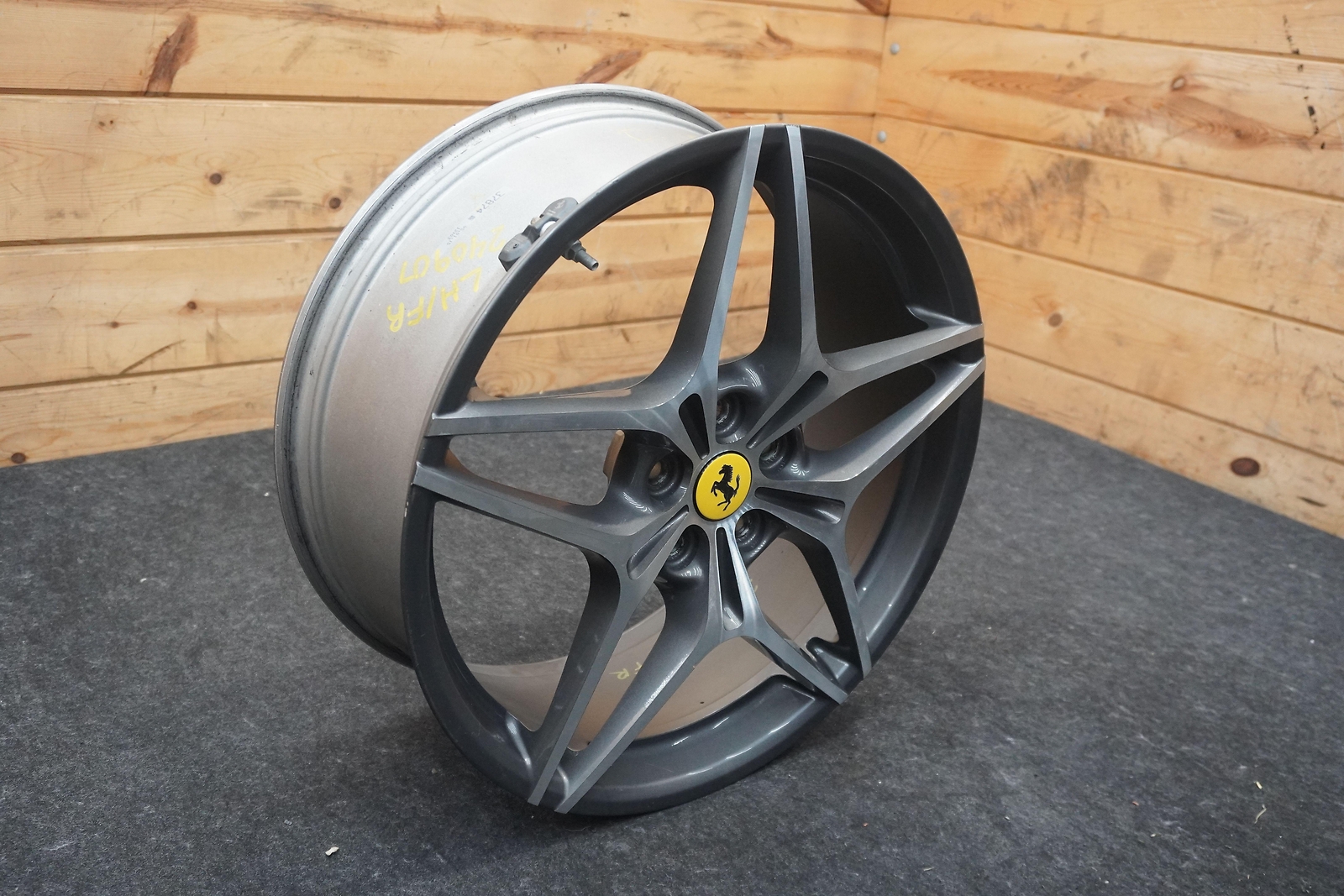 Front 20X8" Split 5 Spoke Diamond Cut Wheel 303333 Ferrari California T Turbo 15