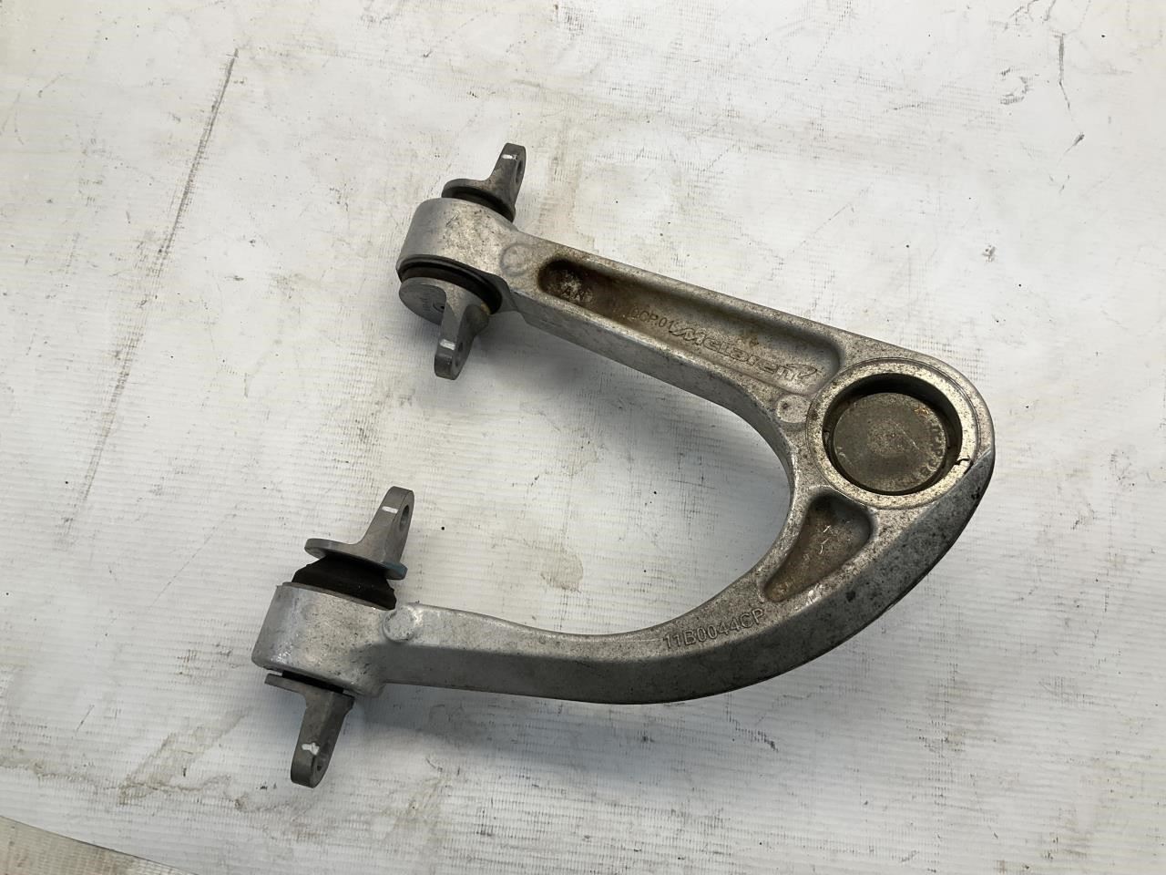 11-17 McLaren 570S / 650S / MP4-12C Front Left Driver Upper Control Arm Q