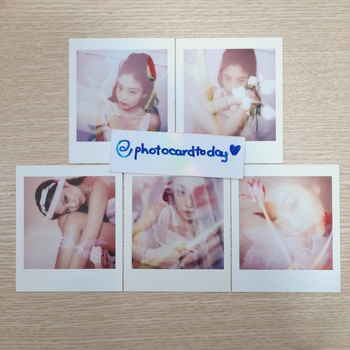 BLACKPINK JENNIE 1ST SINGLE ALBUM "SOLO" SPECIAL PHOTOBOOK OFFICIAL PHOTOCARD PC - Picture 20 of 55