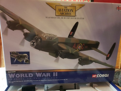 BIG Corgi Die-Cast AA32608 Avro Lancaster MkIII Special w Spotlight MIB - Picture 2 of 10