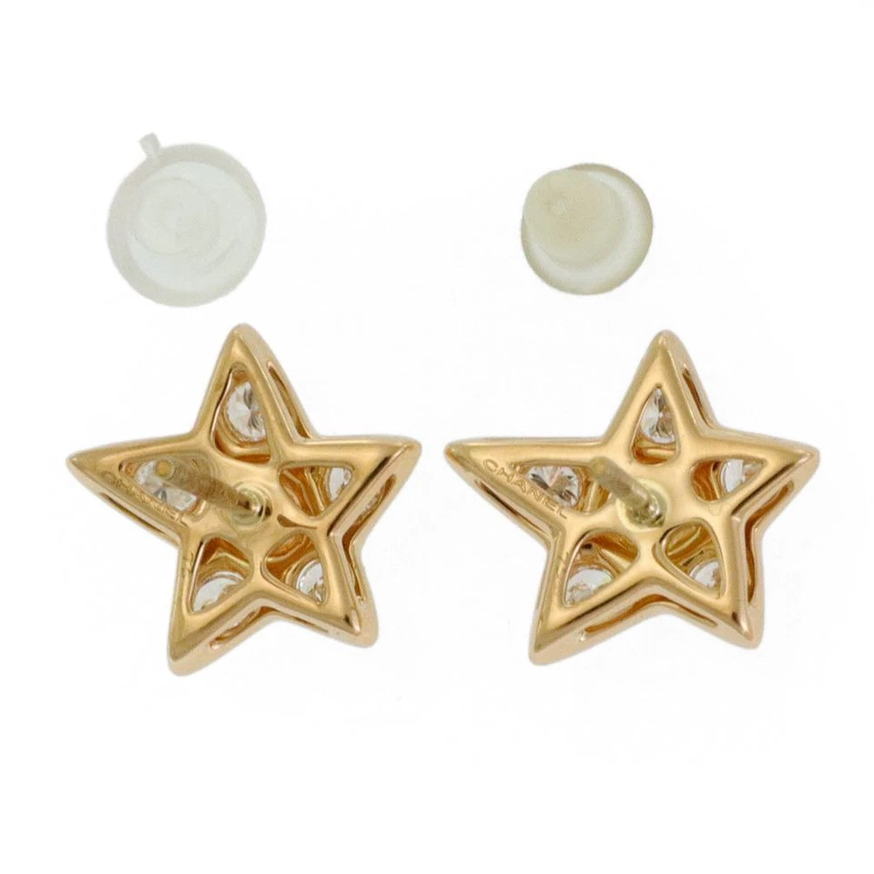 Aretes Chanel de oro amarillo de 18 quilates con estrella y respaldo atornillado Foto 3 de 4
