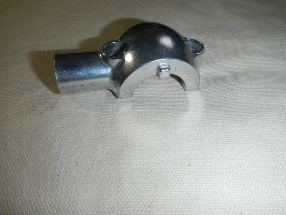 master cylinder MIRROR MOUNT BRACKET 2001-2004 SUZUKI VZ800 INTRUDER MARAUDER VZ - Image 2 of 4